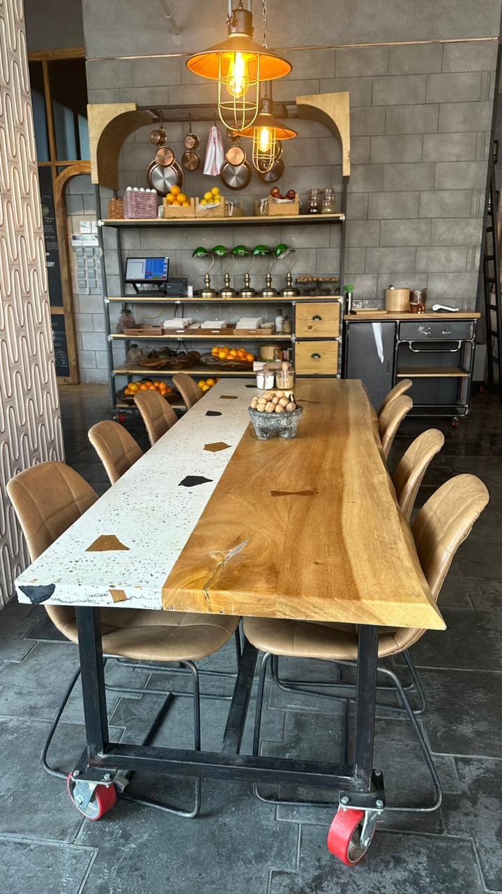 لنش روم gallery
