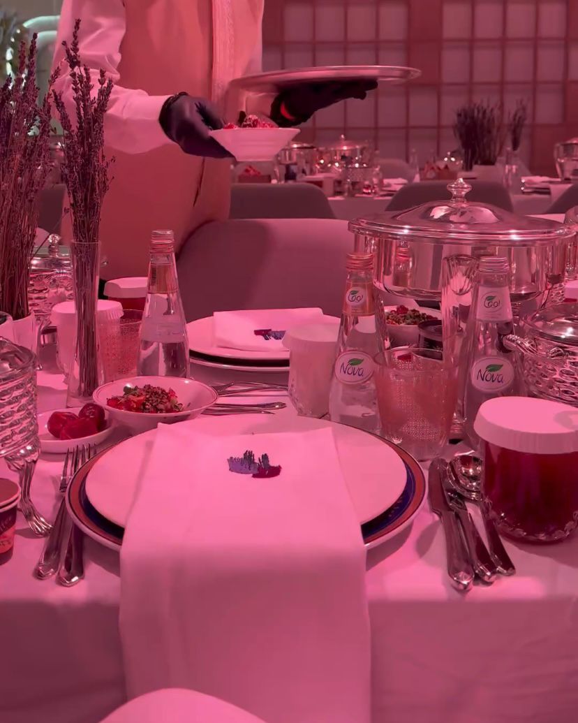 سفرة الثريا gallery